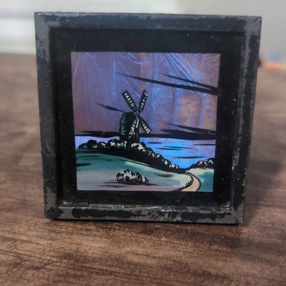 Antique Reverse Painting on Glass with Foil Background - Picture 4 of 10